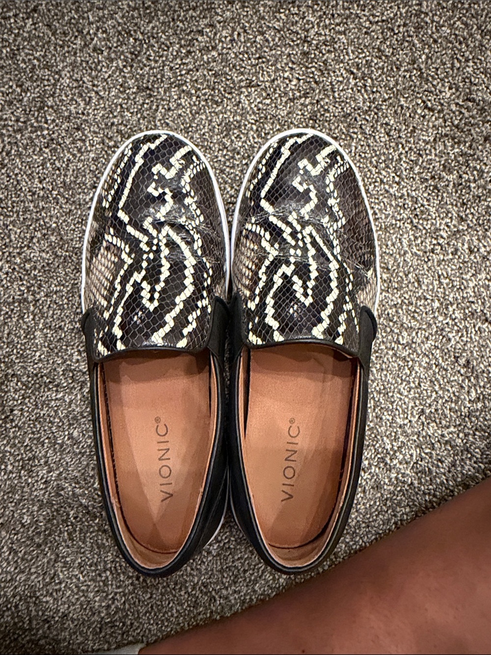 Vionic Women's Black and Cream Snake-Print Slip-On Loafers